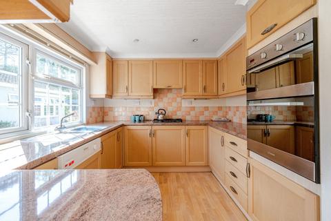 undefined, Chesham Road, Tring HP23