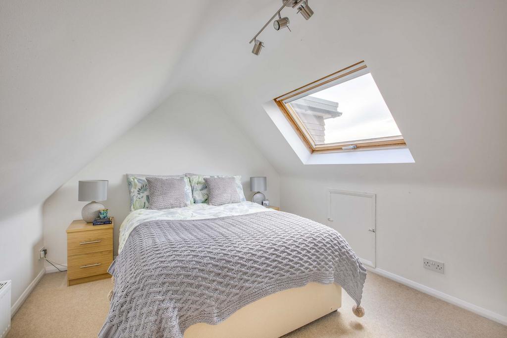 15 Greenside, Bourne End, SL8 5 TW EXTRA (LOW RES)-