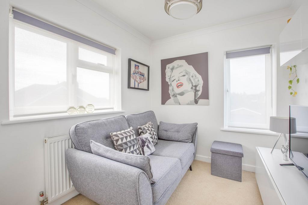 15 Greenside, SL8 5 TW (LOW RES)-3