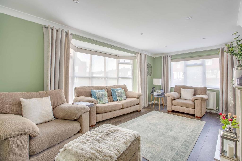 15 Greenside, SL8 5 TW (LOW RES)-7