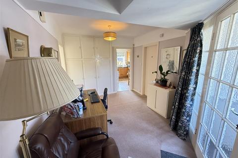 7 Covertside, Wirral, CH48 9UD