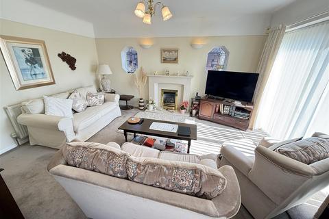 7 Covertside, Wirral, CH48 9UD