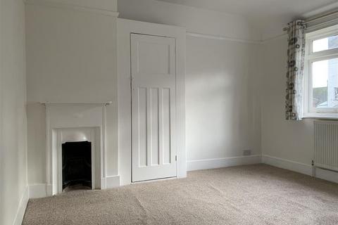 3 bedroom house to rent, Prospect Road, Broadstairs, Kent, CT10