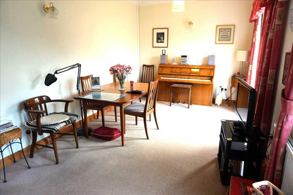 Living room to