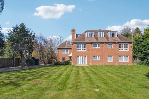 Ledborough Lane, Beaconsfield HP9