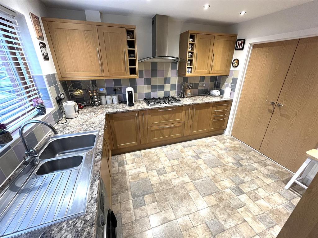Modern Fitted Kitchen