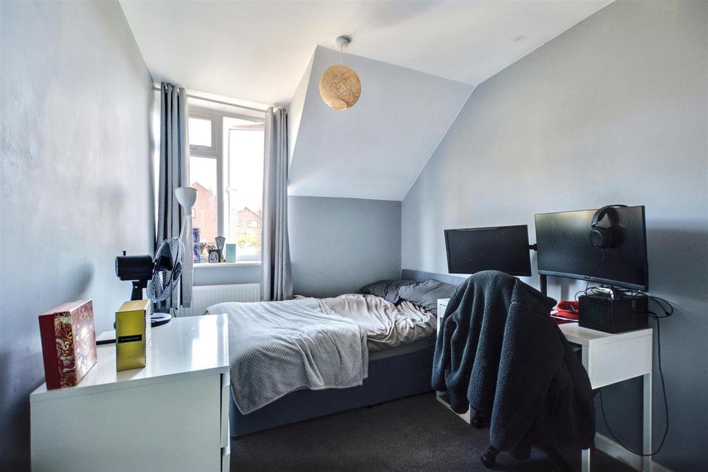 Bedroom 2 1.jpeg