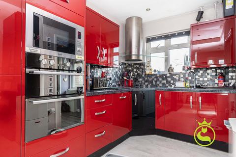 3 bedroom terraced house for sale, Hawkins Road, Poole BH12