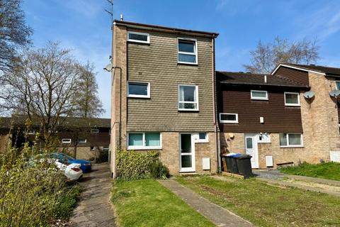 4 bedroom end of terrace house for sale, Crestline Court, Goldings, Northampton, NN3 8XZ