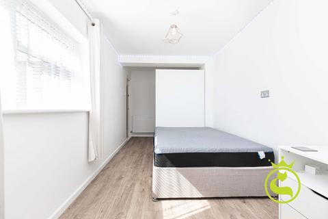 25 Bushell Road, Poole, BH15 3HD