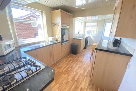 22 Cecil Street, Royton, Oldham, OL2 5NE