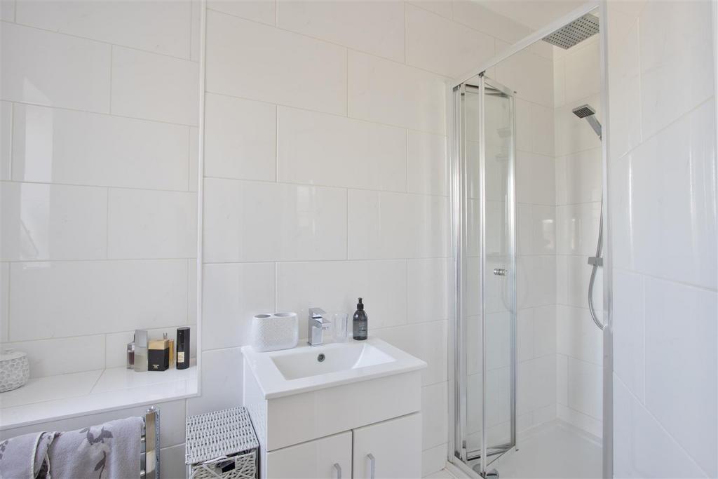 Ensuite.jpg