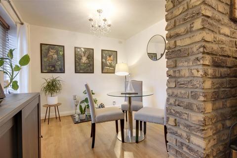 4 bedroom detached house for sale, Castle Drive, South Cave