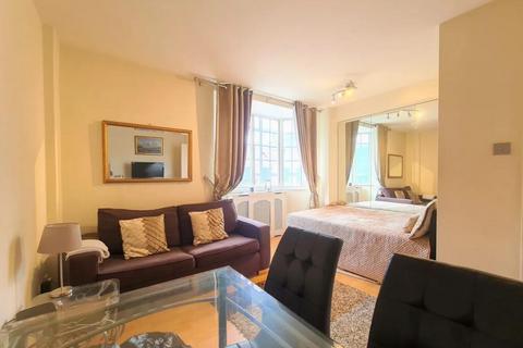 1 bedroom flat to rent, Chelsea Cloisters, Sloane Avenue, London