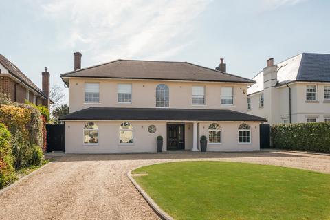 15 The Glen, Orpington, BR6 8LP