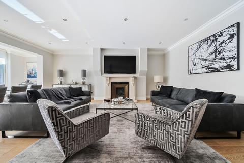 15 The Glen, Orpington, BR6 8LP