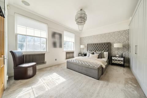 15 The Glen, Orpington, BR6 8LP