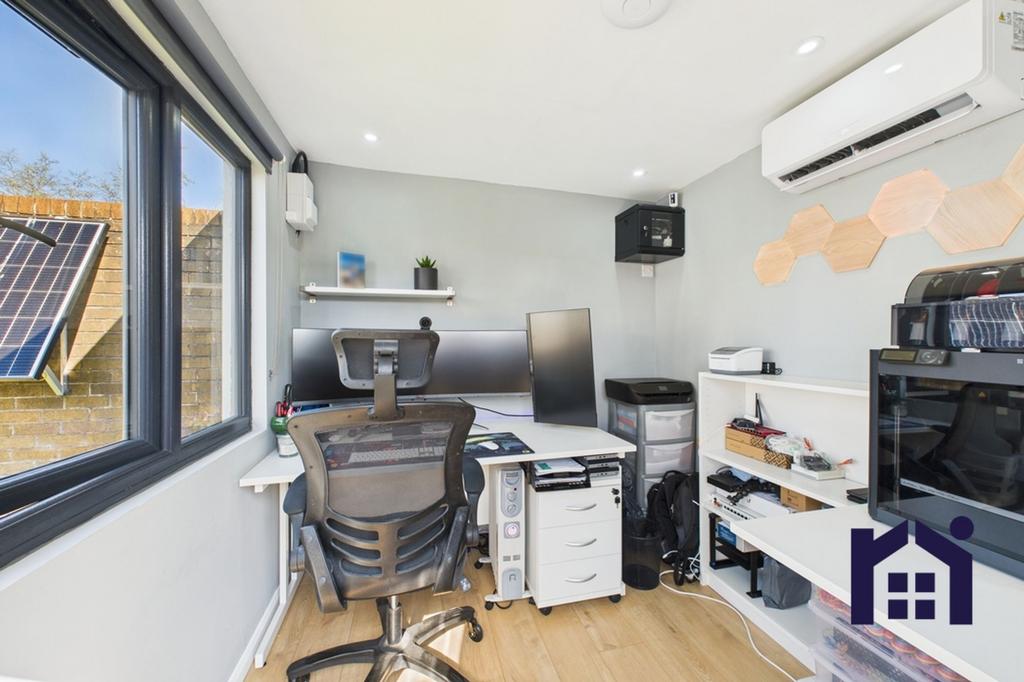 Garden room