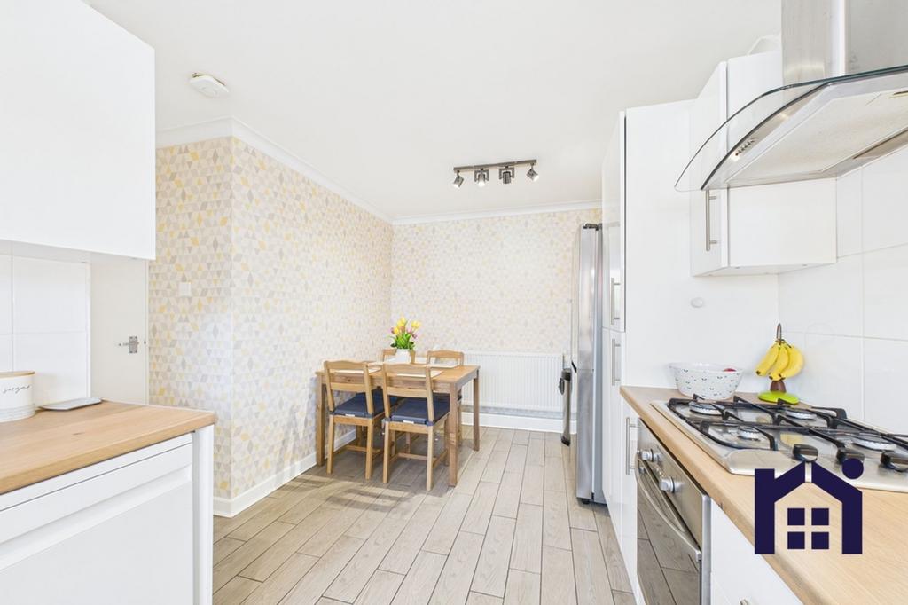 Dining kitchen