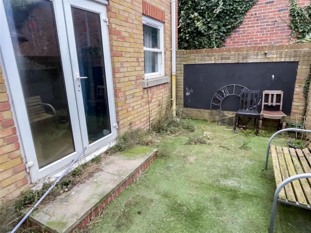 Courtyard Garden