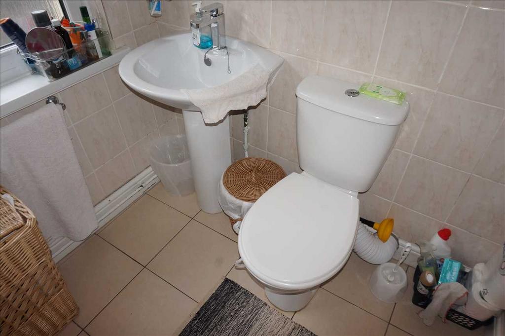 Family bathroom :
