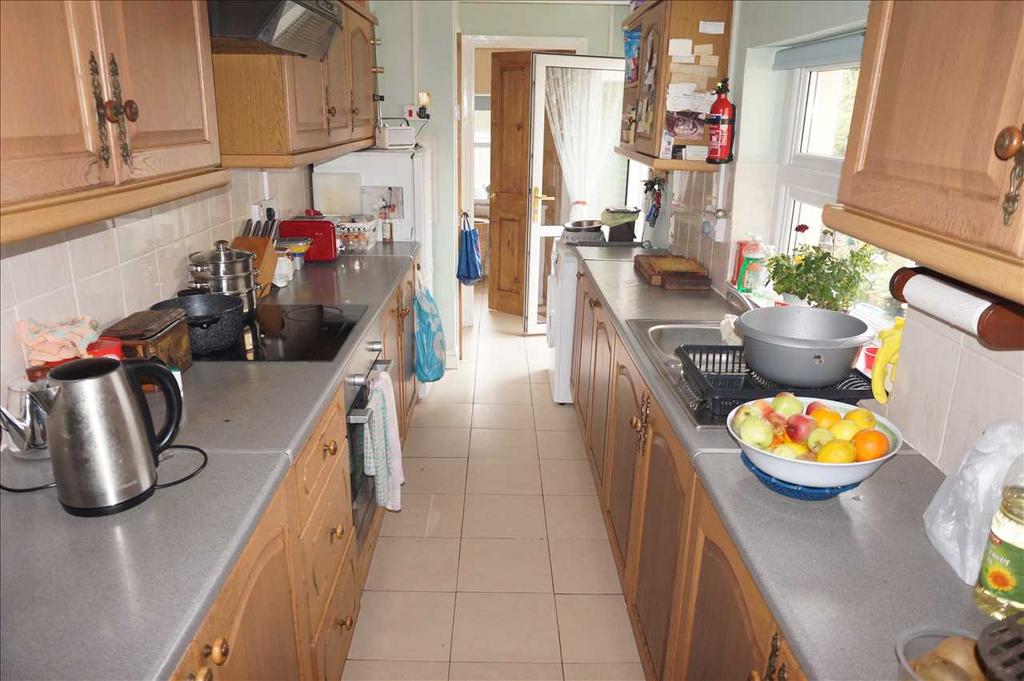 Kitchen :