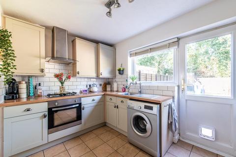 8 Jackson Close, Greenhithe, DA9 9QH