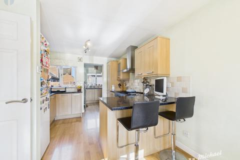4 bedroom detached house for sale, Meadow Park, Stoke Mandeville, Aylesbury