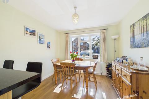 4 bedroom detached house for sale, Meadow Park, Stoke Mandeville, Aylesbury