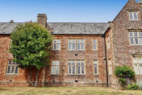 3 bedroom terraced house for sale, Lower Chapel Court, South Horrington Village
