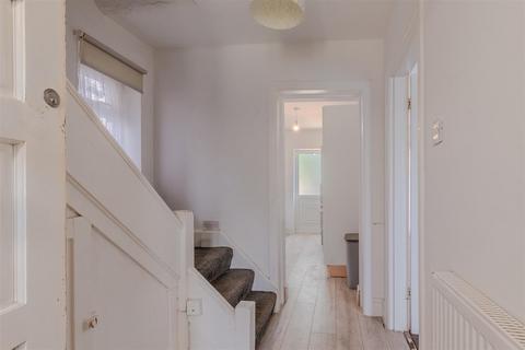 2 bedroom semi-detached house for sale, Carlton Drive, Benfleet SS7