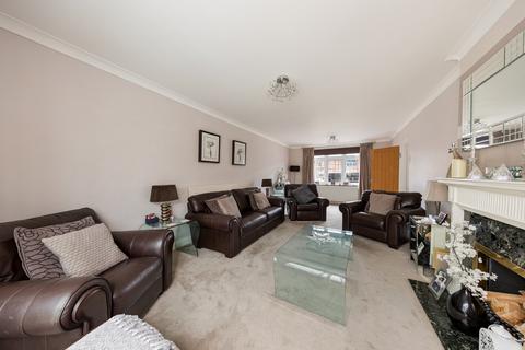 52 Bushfields, Loughton, IG10 3JP