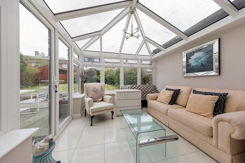 52 Bushfields, Loughton, IG10 3JP