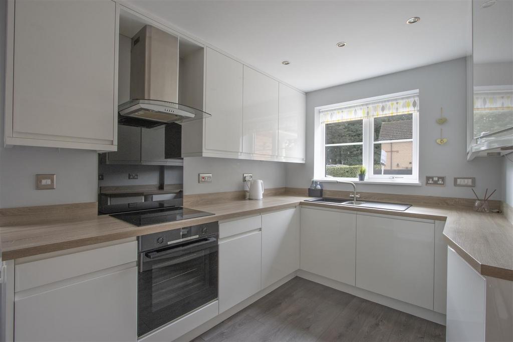 Kitchen 1.jpg
