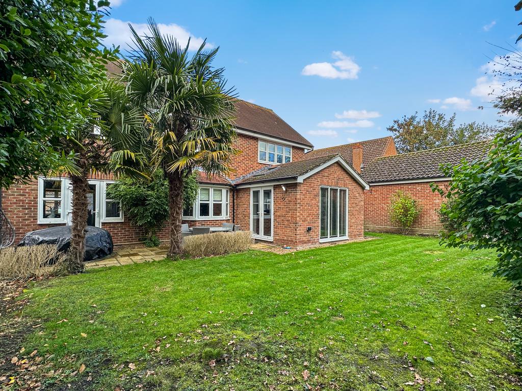 Outside, Garden &amp; Garage