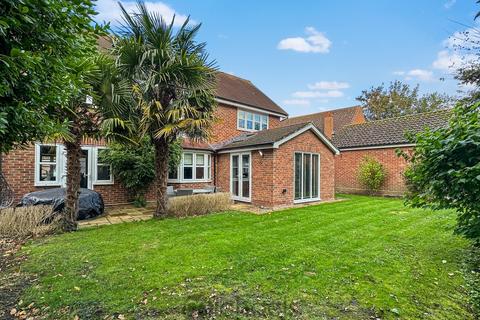 48 Howards Croft, Colchester, CO4 5FP