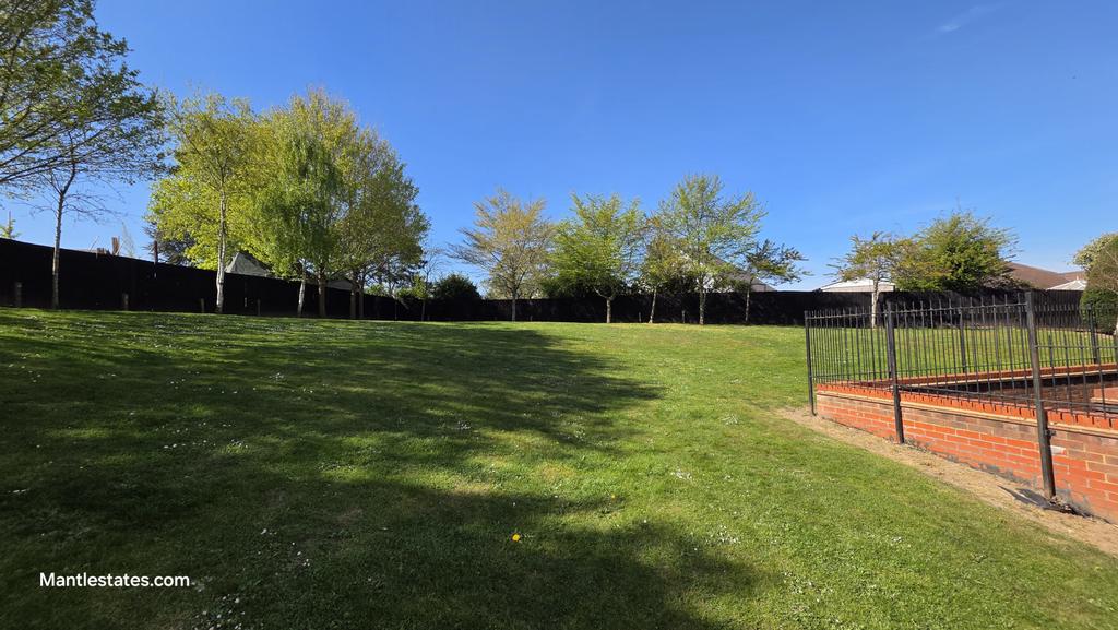 Communal gardens