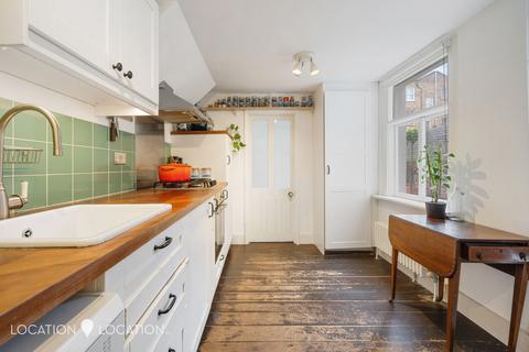 44a Walford Road, London, N16 8ED