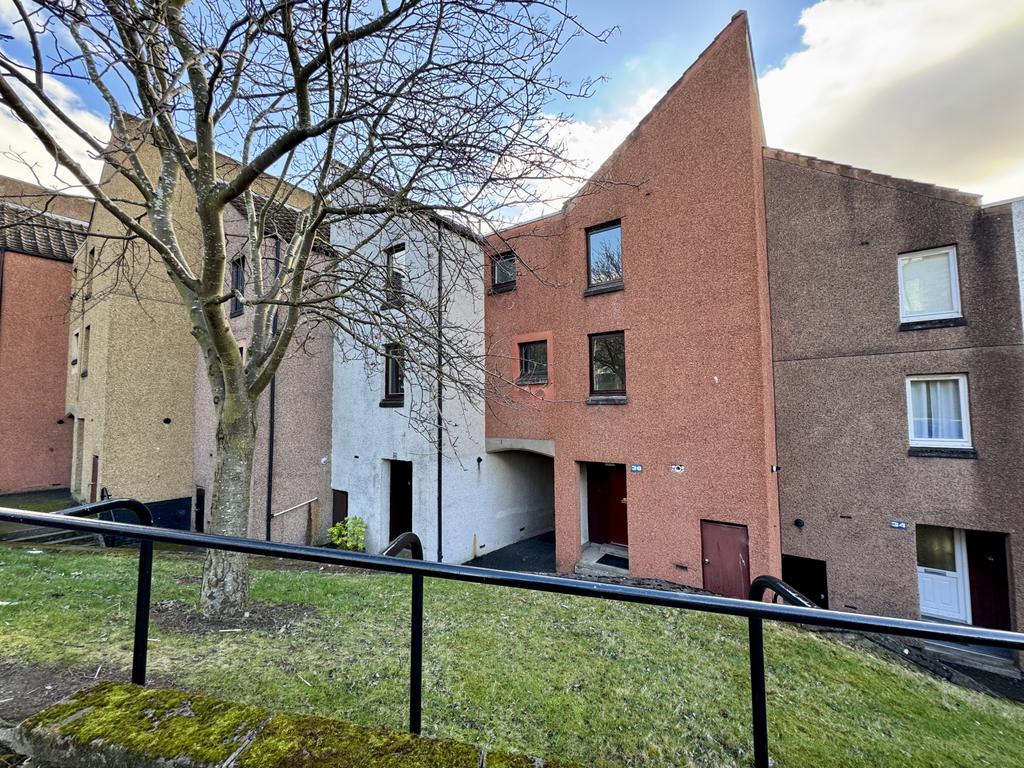 5 Bedroom Townhouse for Rent