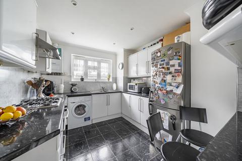 2 bedroom apartment for sale, Buck Lane, London NW9