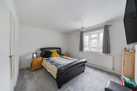 2 bedroom apartment for sale, Buck Lane, London NW9