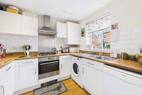 3 bedroom semi-detached house for sale, Aintree Avenue, Towcester, NN12