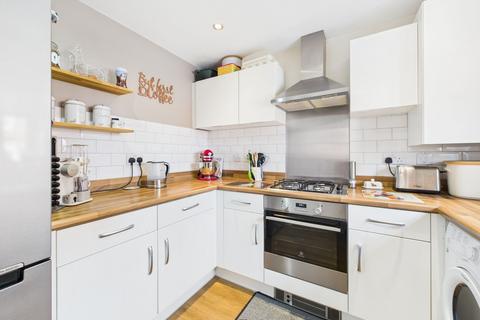 3 bedroom semi-detached house for sale, Aintree Avenue, Towcester, NN12