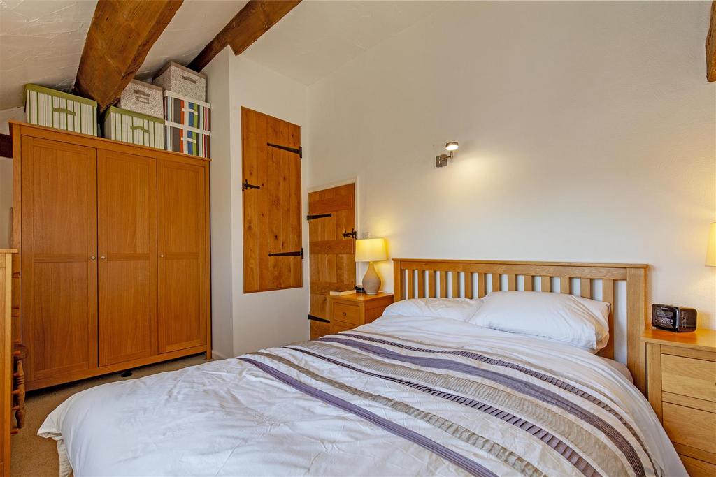 Bedroom 1-3.jpg