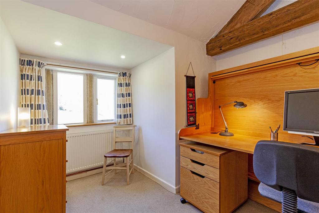 Bedroom 2-2.jpg