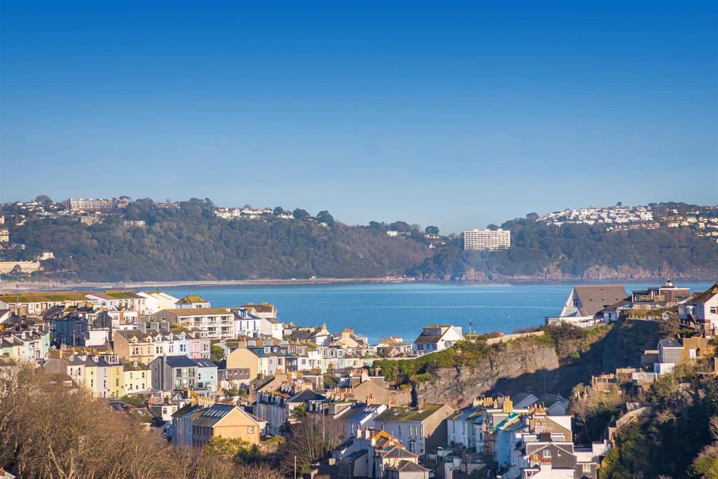 A26 - Beverly Court, Brixham - 230119.jpg