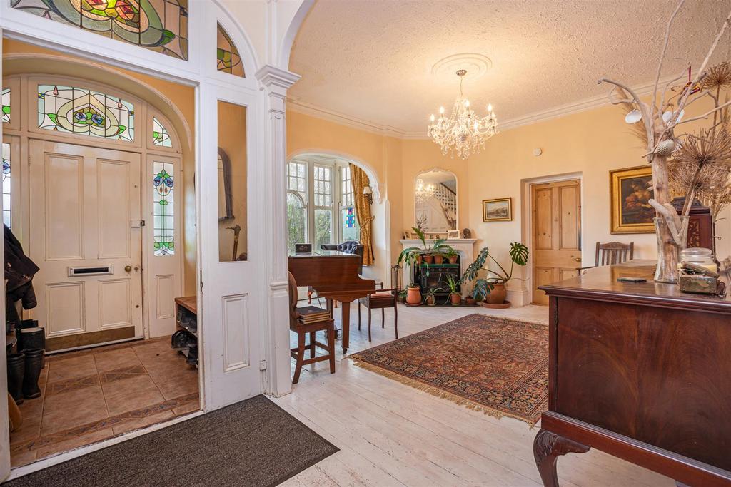 A08 - Beverly Court, Brixham - 230119.jpg