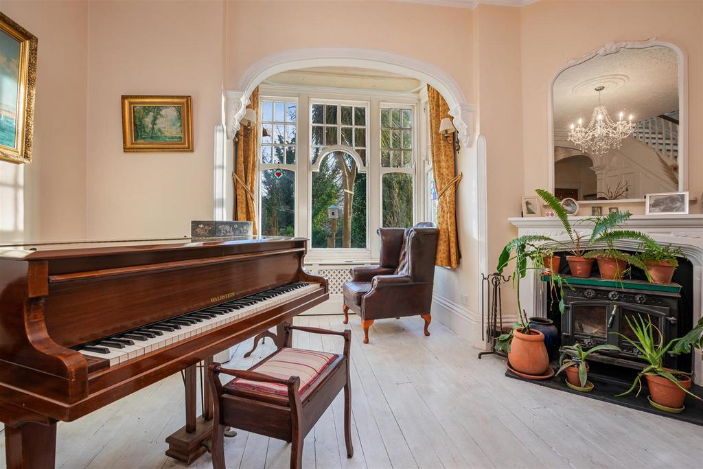 A10 - Beverly Court, Brixham - 230119.jpg