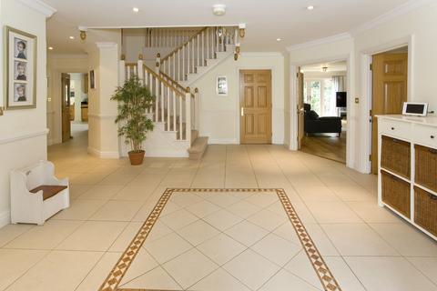 Walnut Tree Cottage Broomfield Park, Ascot, SL5 0JT