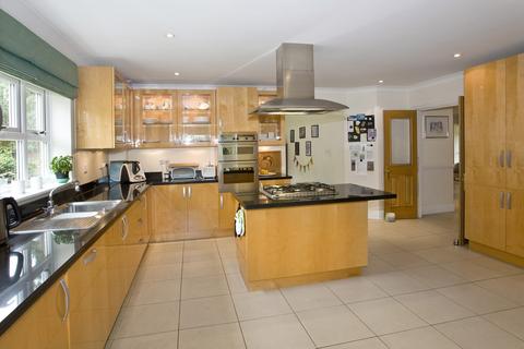 Walnut Tree Cottage Broomfield Park, Ascot, SL5 0JT